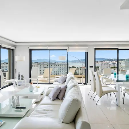 5 Bedroom Penthouse - Ocean View * Cannes