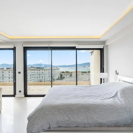 4 Bedroom Penthouse - Ocean View