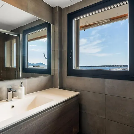 4 Bedroom Penthouse - Ocean View Апартаменты Канны